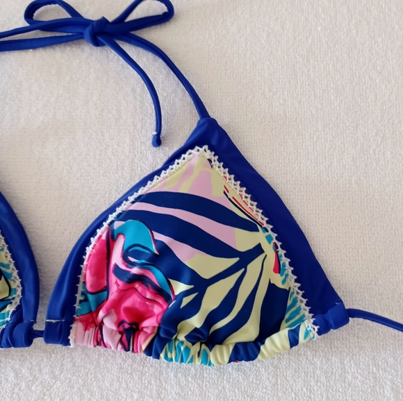 VENUS Hampton Bikini Top, size 32D/34C/36B - Picture 8 of 11